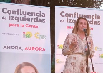 Aurora Salvador, alcaldesa electa, en un acto de campaña / FOTO: la Confluencia