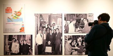 Un paseo por la muestra / FOTO: Eulogio García