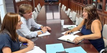 La exconcejala de Asuntos Sociales con Otero y Martín / FOTO: Adelante
