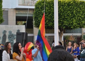 La arcoíris volverá a ondear en la plaza de la Iglesia / FOTO: Ayto.