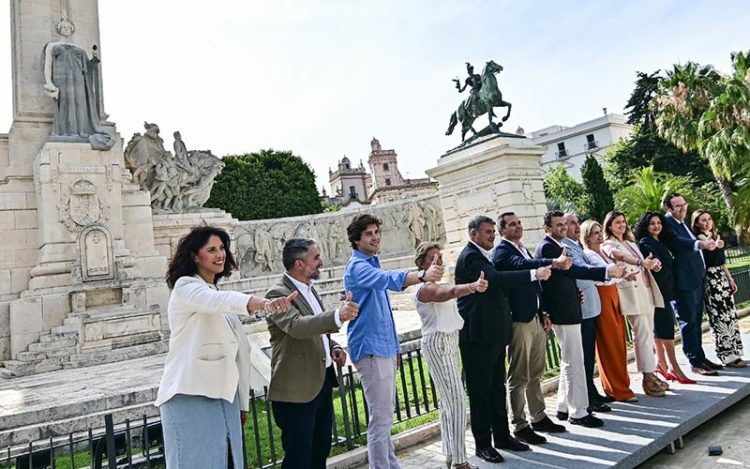 Presentando a los candidatos populares en la capital gaditana / FOTO: Eulogio García