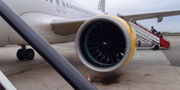 Subiendo a un vuelo low cost / FOTO: DBC