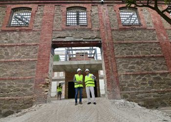 El alcalde supervisaba días atrás el proyecto estrella de la EDUSI / FOTO: Eulogio García