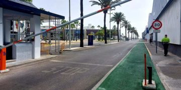 Parte del carril ya señalizado en el acceso al recinto interior / FOTO: Zona Franca