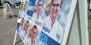 Propaganda electoral del PP en pleno centro de La Isla / FOTO: DBC