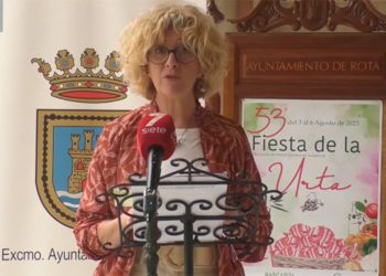 La concejala de Fiestas, Esther García, presentando la programación / FOTO: Ayto.