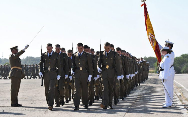 Uno de los momentos de la ceremonia militar / FOTO: Defensa