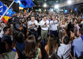 Un momento de euforia del mitin / FOTO: PP