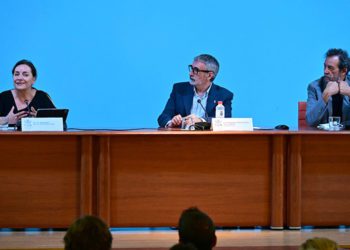 Un momento de conferencia / FOTO: Eulogio García