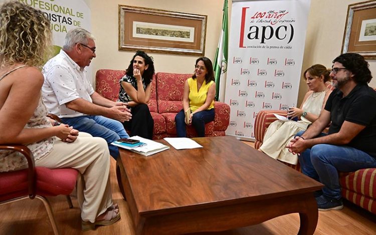 Un momento del encuentro en la sede de la APC / FOTO: Eulogio García