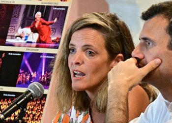 La concejala de Función Pública junto al alcalde en una pasada comparecencia / FOTO: Eulogio García