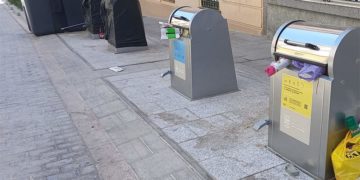 Una de las islas de contenedores / FOTO: AxSí
