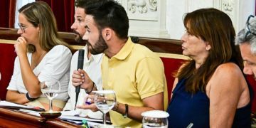 El portavoz izquierdista interviniendo en el pleno de julio / FOTO: Eulogio García