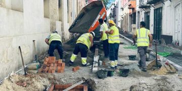Una de las cuadrillas en plena faena / FOTO: Ayto.