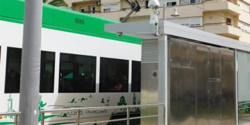 Uno de los dispositivos en la parada del Carmen en La Isla / FOTO: Junta