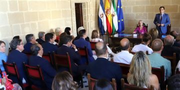 Momento de los discursos durante el acto de firma / FOTO: Ayto.