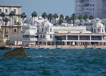 La playa vista desde la mar / FOTO: Eulogio García