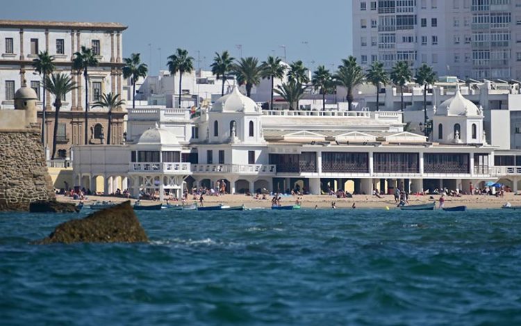 La playa vista desde la mar / FOTO: Eulogio García