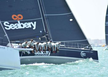 El barco ganador en plena competición / FOTO: RCN El Puerto de Santa María