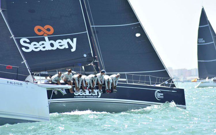 El barco ganador en plena competición / FOTO: RCN El Puerto de Santa María