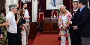 El propio Óscar Torres estuvo en el saludo de la Corporación al consejero / FOTO: Eulogio García
