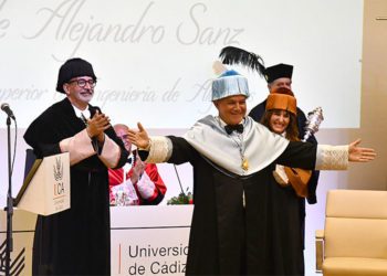 El cantante agradeciendo los aplausos / FOTO: Ayto. de San Roque