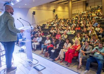 Beardo dando la bienvenida a los convocados / FOTO: Diputación