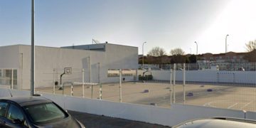 Zona de pistas deportivas del colegio Camposoto