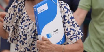 En la última entrega de viviendas promovidas por Emsisa