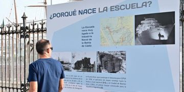 Uno de los vinilos de la muestra de la UCA / FOTO: Eulogio García