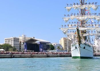 Momento de la despedida al velero mexicano / FOTO: Eulogio García