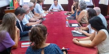 La reunión ha estado presidida por el alcalde / FOTO: Ayto.