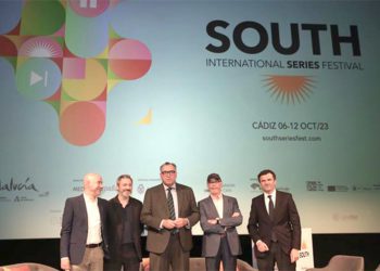 Uno de los posados durante la presentación en la madrileña Sala Berlanga / FOTO: Ayto.