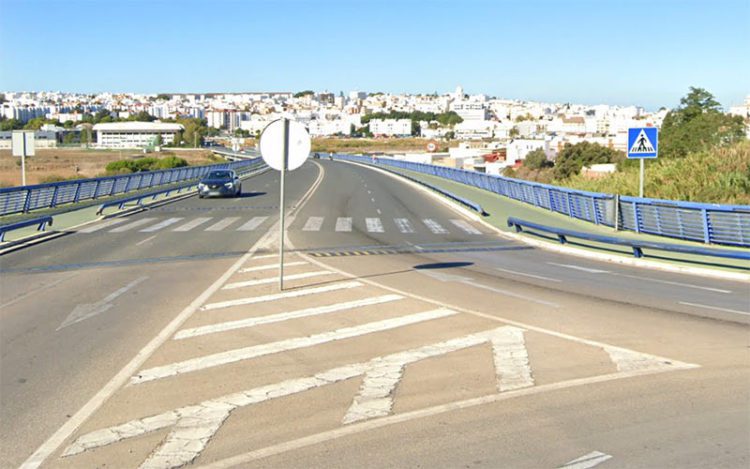Paso de peatones, que se iluminará, en el puente de la Concordia