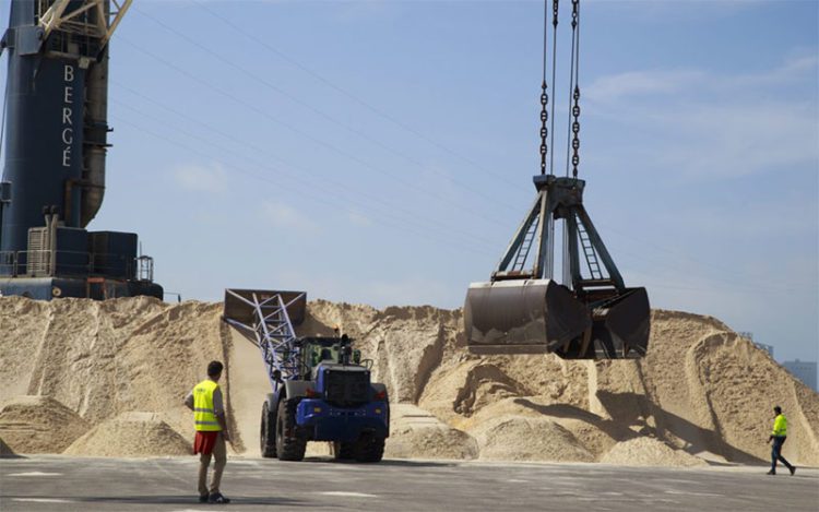 El tráfico de graneles se concentra en La Cabezuela / FOTO: APBC