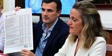 El alcalde y su concejala de Hacienda, en rueda de prensa / FOTO: Eulogio García