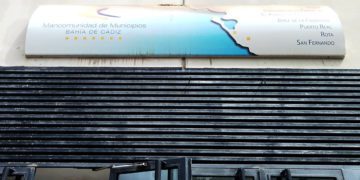 El cartel de la sede de la Mancomunidad dice mucho de la propia institución / FOTO: DBC