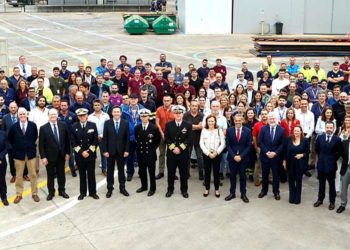 Foto de familia durante el acto conmemorativo / FOTO: Navantia