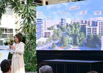 La ministra de Hacienda participando en febrero en la presentación del proyecto / FOTO: Eulogio García