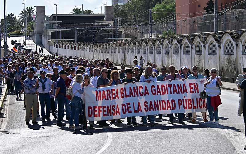 Cádiz sale a la calle ante el “empeoramiento” de la atención primaria y hospitalaria, “y Moreno Bonilla continúa derivando dinero a la privada”