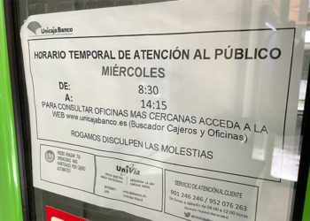 Cartel a las puertas de la oficina del Río / FOTO: AxSí