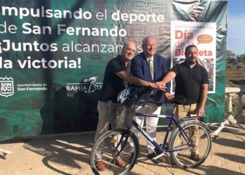 Presentando los detalles del evento / FOTO: CC Bahía Sur