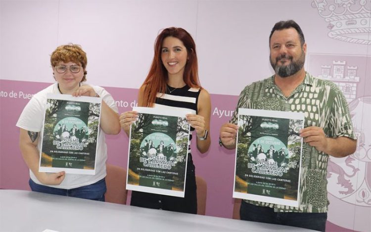 Presentando el cartel de la cita solidaria-carnavalesca / FOTO: Ayto.