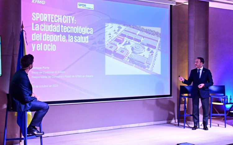 Un momento de la presentación del proyecto del Cádiz CF / FOTO: Eulogio García
