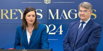 Cavada en rueda de prensa junto al representante de la asociación de Reyes Magos / FOTO: Ayto.