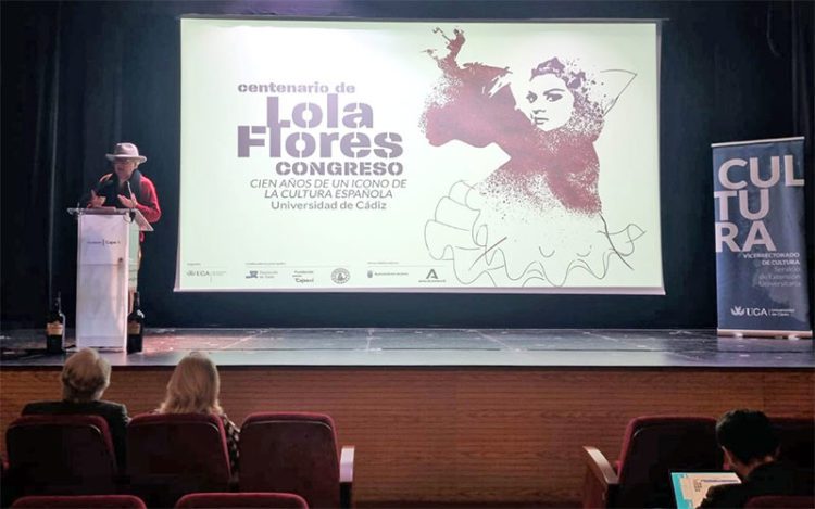 Un momento de la conferencia inaugural / FOTO: UCA