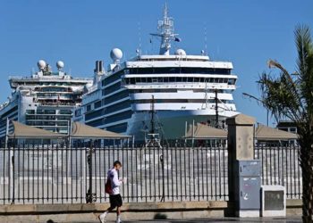 Jornada con varios cruceros coincidiendo en el muelle / FOTO: Eulogio García