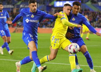 Roger Martí intentándolo en el primer tiempo / FOTO: Cádiz CF