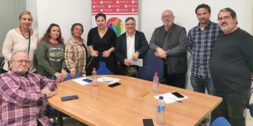 Reunidos en la sede de la federación vecinal / FOTO: PSOE