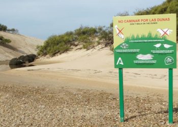 Cartel de advertencia en la Punta del Boquerón / FOTO: Junta